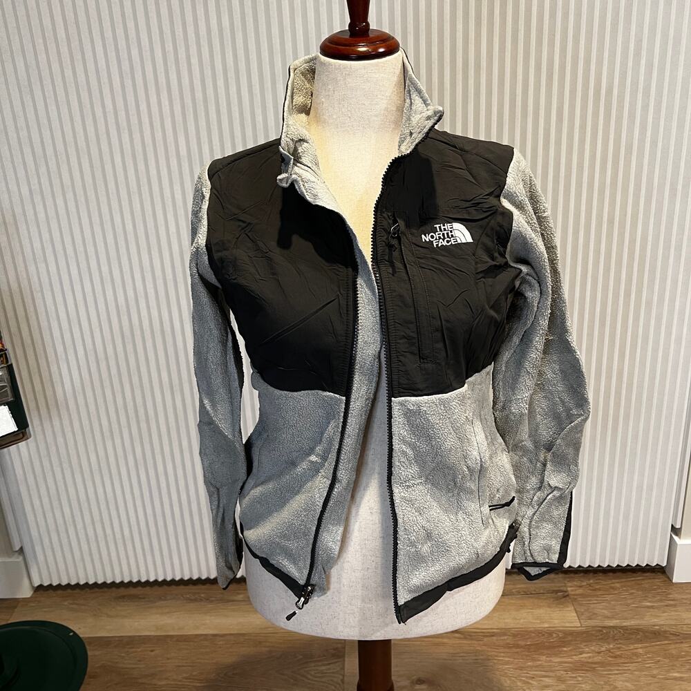 THE NORTH FACE Women's Polartec Denali Fleece Jacket Size XS In Black/Gray - Picture 1 of 8